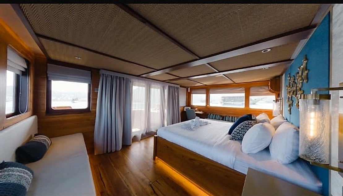 Luxury Private Phinisi thumbnail 4