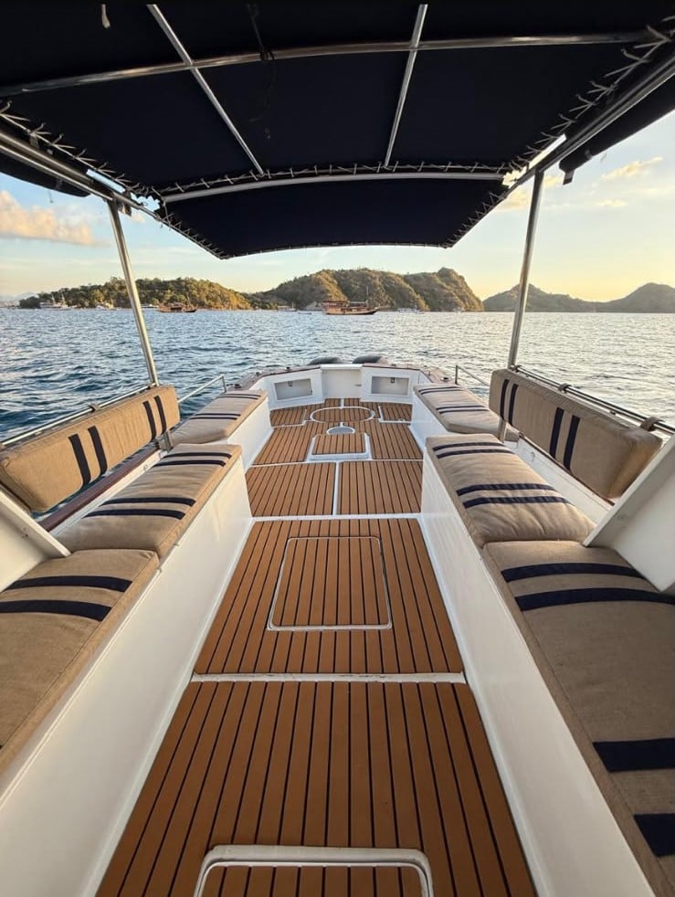 Private Daily Speedboat thumbnail 5