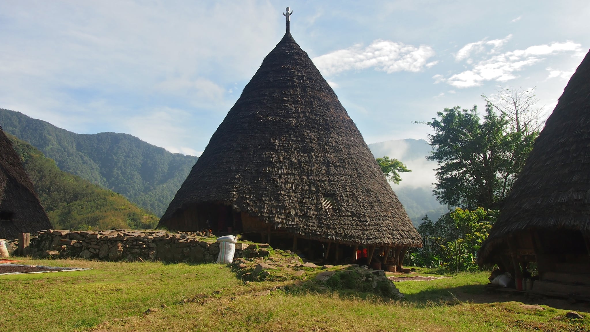 Desa Adat Wae Rebo thumbnail 2