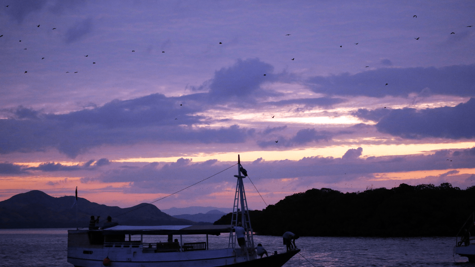 Magical Komodo Sunset - Photo 1